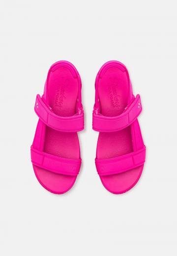 Босоножки на танкетке