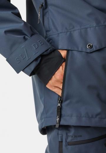 Короткое пальто