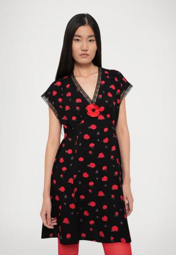 Короткое платье