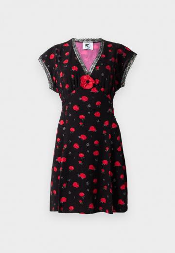 Короткое платье