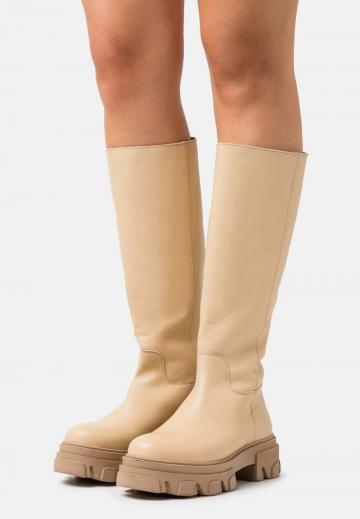 Сапоги на платформе