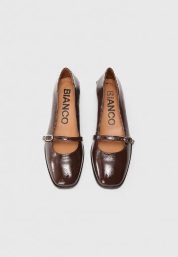 Туфли с ремешком