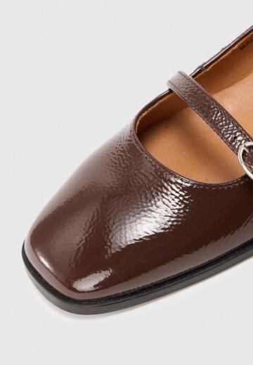 Туфли с ремешком