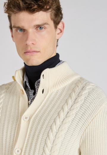 Вязаная кофта