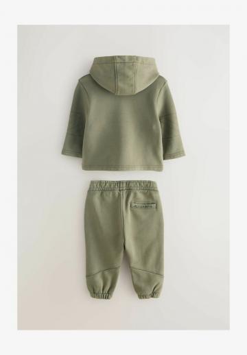 Набор одежды