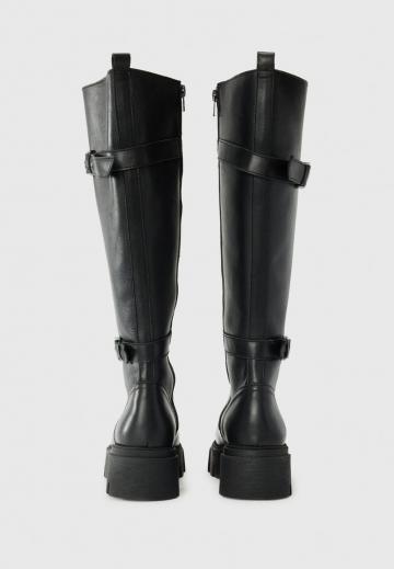 Сапоги на шнуровке