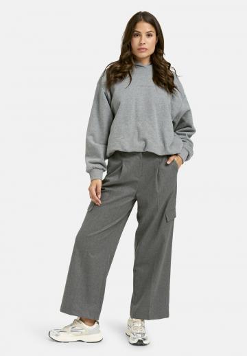 Пуловер с капюшоном