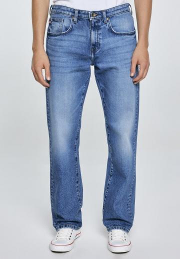 Прямые джинсы