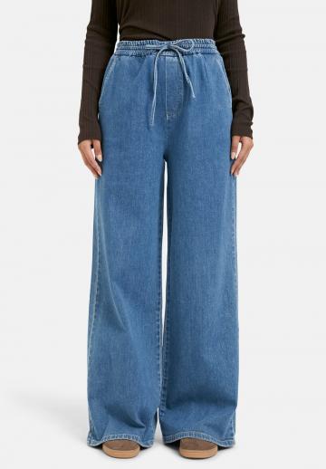 Свободные джинсы