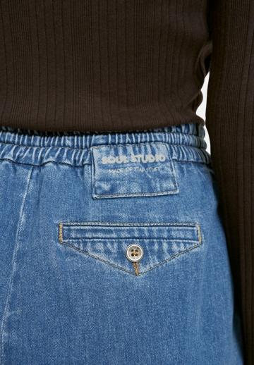 Свободные джинсы