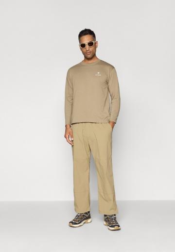 Спортивные штаны