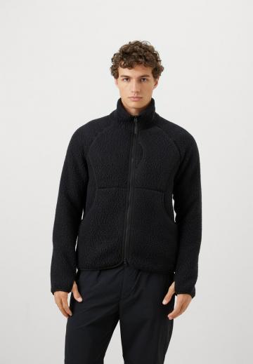 Флисовая куртка