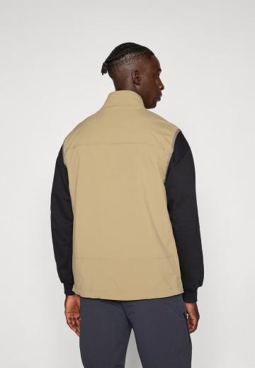 Спортивный жилет