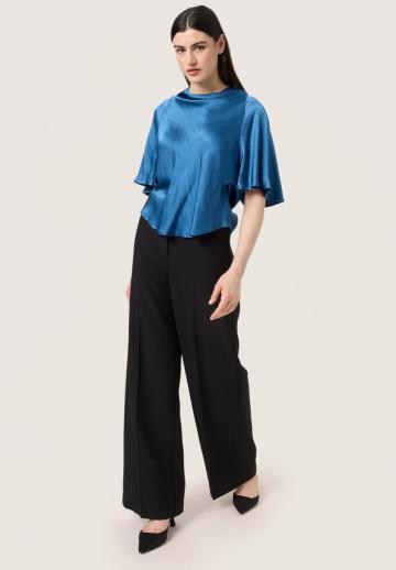 Атласная блузка