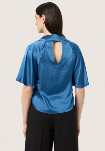 Атласная блузка