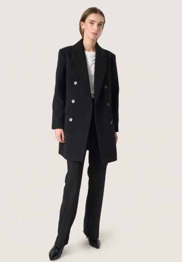 Короткое пальто