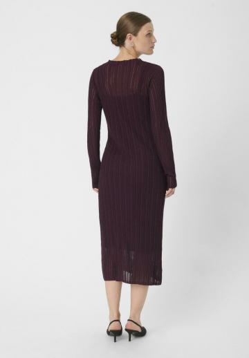 Вязаное платье