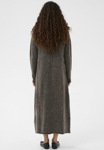 Вязаное платье