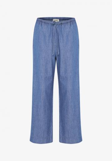 Клешеные джинсы