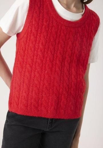 Пуловер без рукавов
