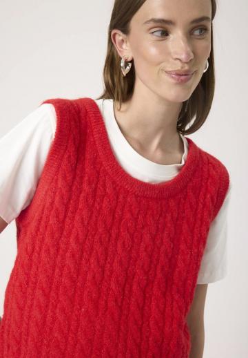 Пуловер без рукавов