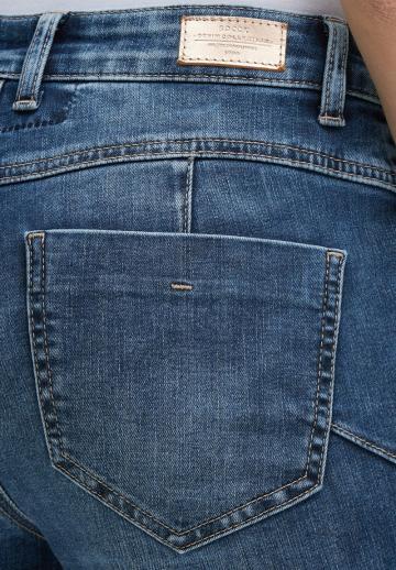 Джинсы