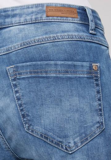 Прямые джинсы