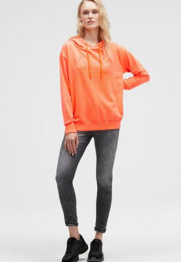 Пуловер с капюшоном