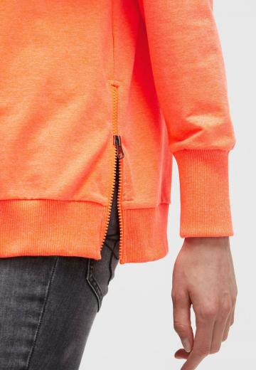 Пуловер с капюшоном