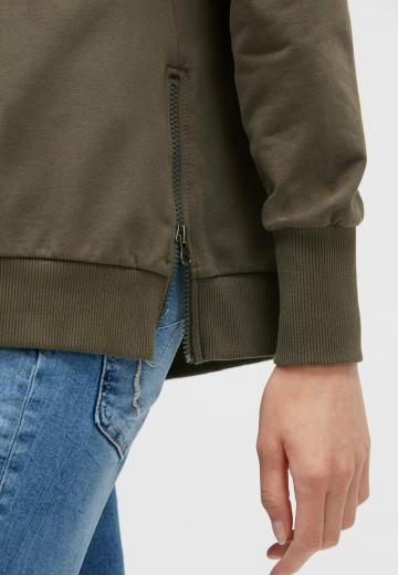 Пуловер с капюшоном