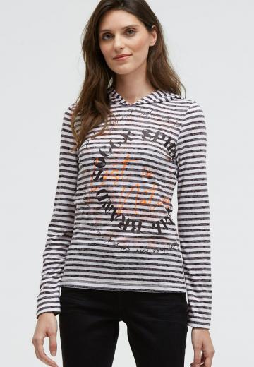 Пуловер с капюшоном