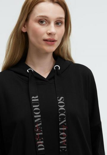 Пуловер с капюшоном