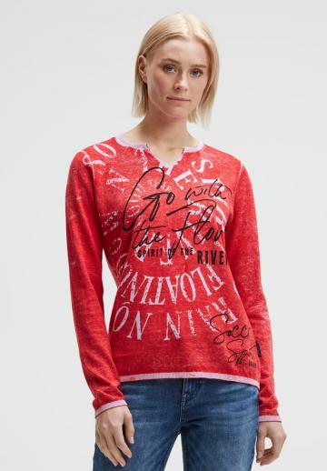 Пуловер с вырезом V