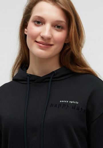 Пуловер с капюшоном