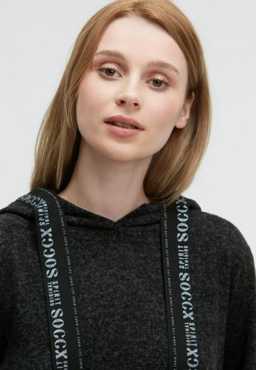 Пуловер с капюшоном