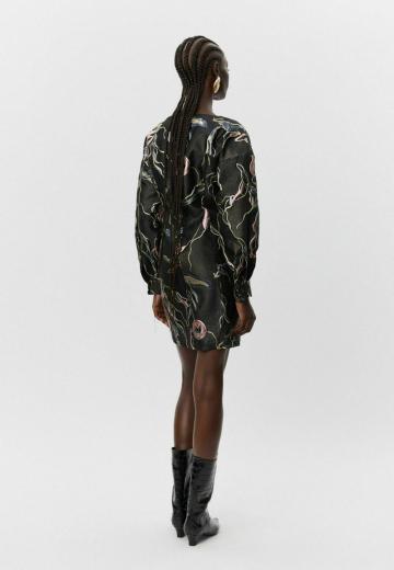 Короткое платье