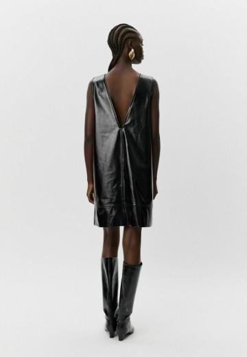 Платье футляр