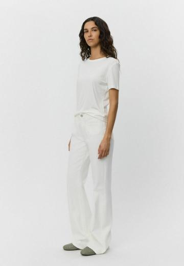 Клешеные джинсы