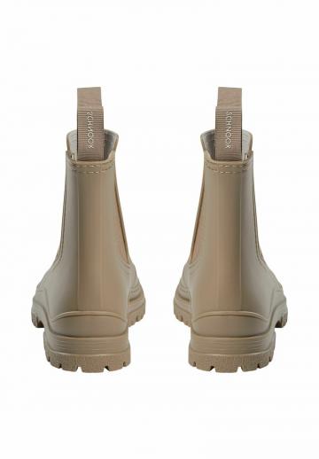 Резиновые сапоги