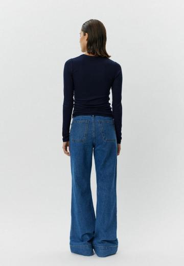 Клешеные брюки