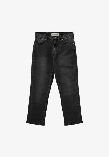 Короткие джинсы