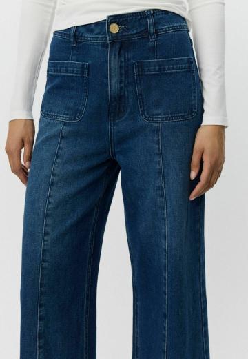 Короткие джинсы