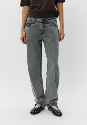 Свободные джинсы