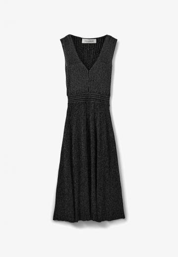 Вязаное платье