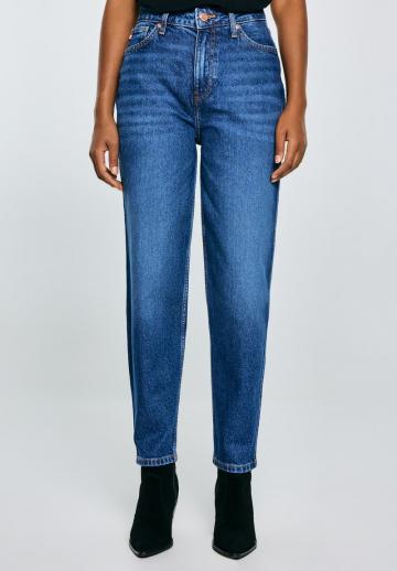 Узкие джинсы