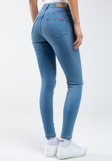 Узкие джинсы