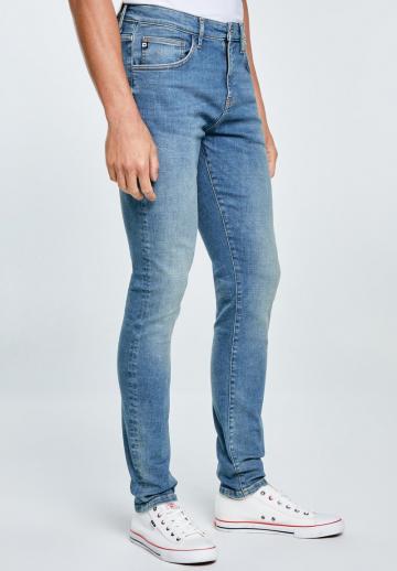 Узкие джинсы