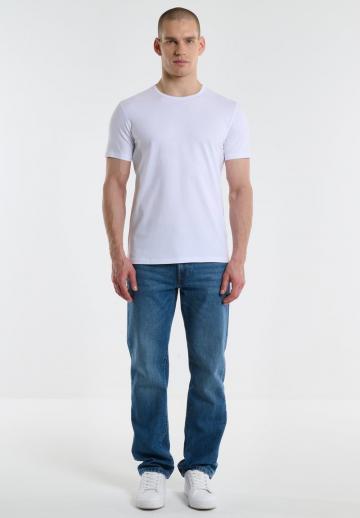 Прямые джинсы