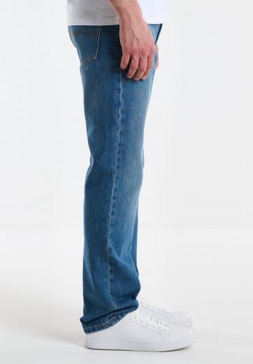 Прямые джинсы