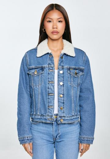 Джинсовая куртка